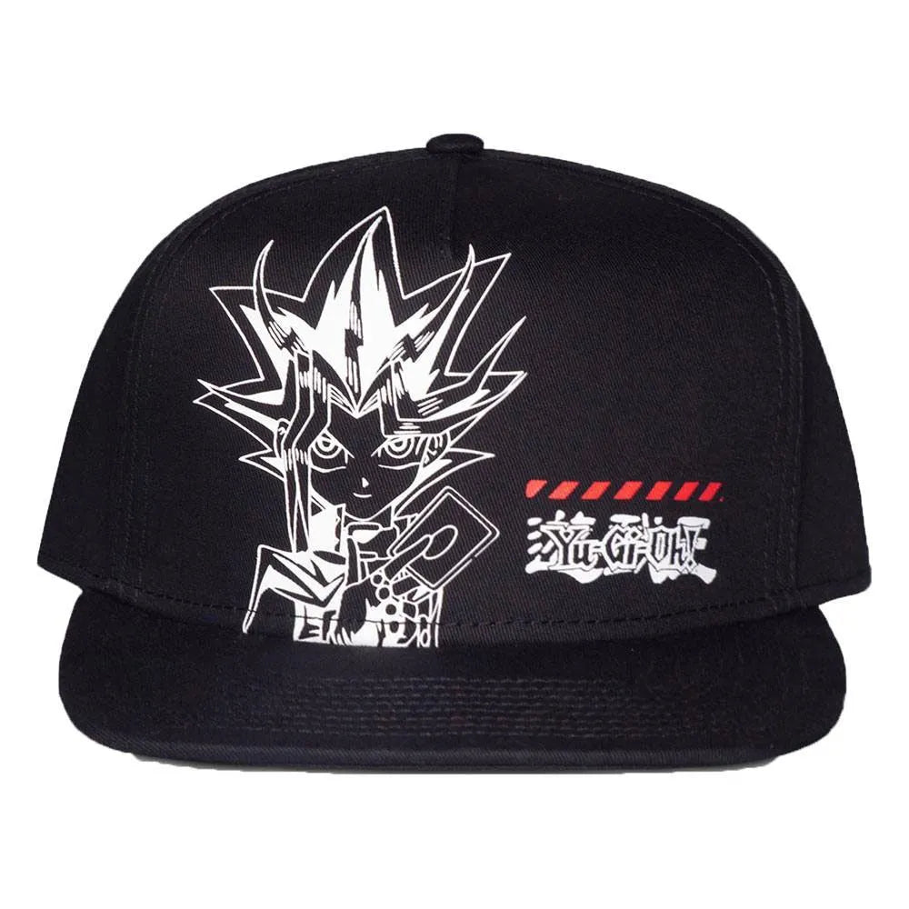 Cappellino Yu-Gi-Oh! Yami Yugi nero con grafica bianca e rossa, vista frontale
